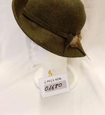 Barret de llana estil tirolès