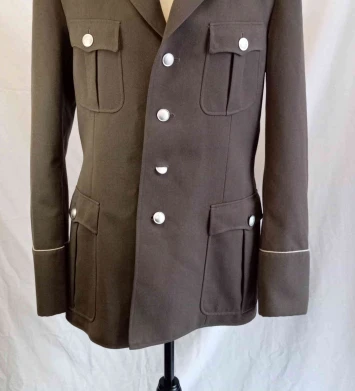 jaqueta uniforme militar gris amb galons