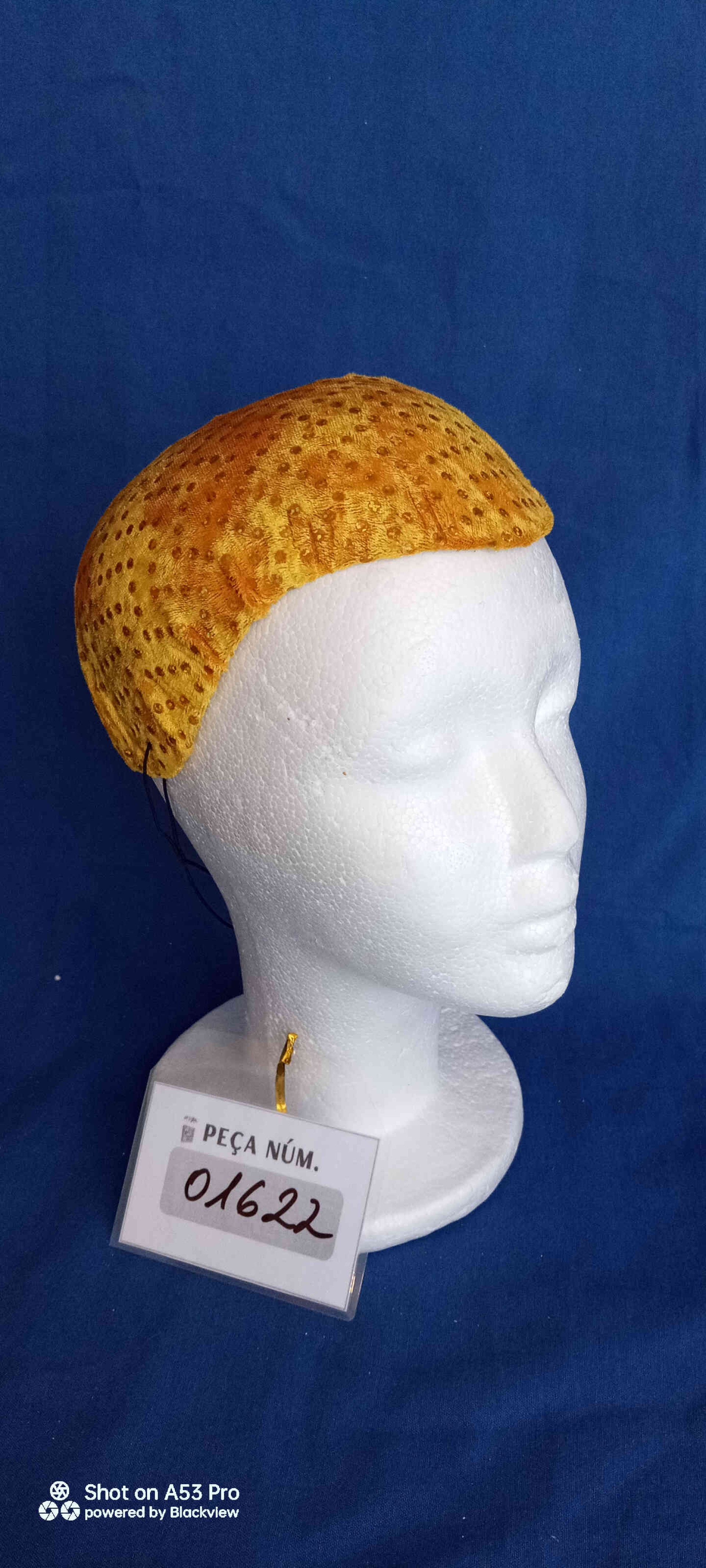 Casquet vellut daurat bombolla freixenet