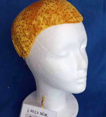 Casquet vellut daurat bombolla freixenet
