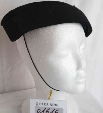 Tocat negre plat
