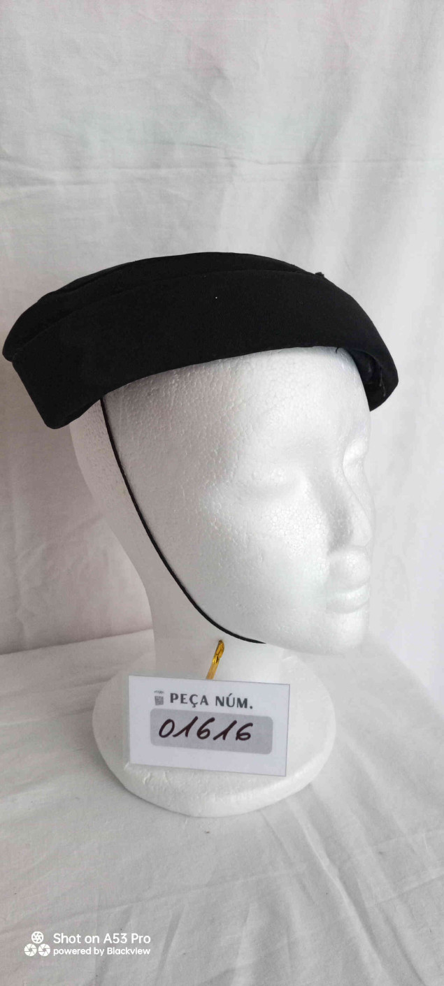 Tocat negre plat